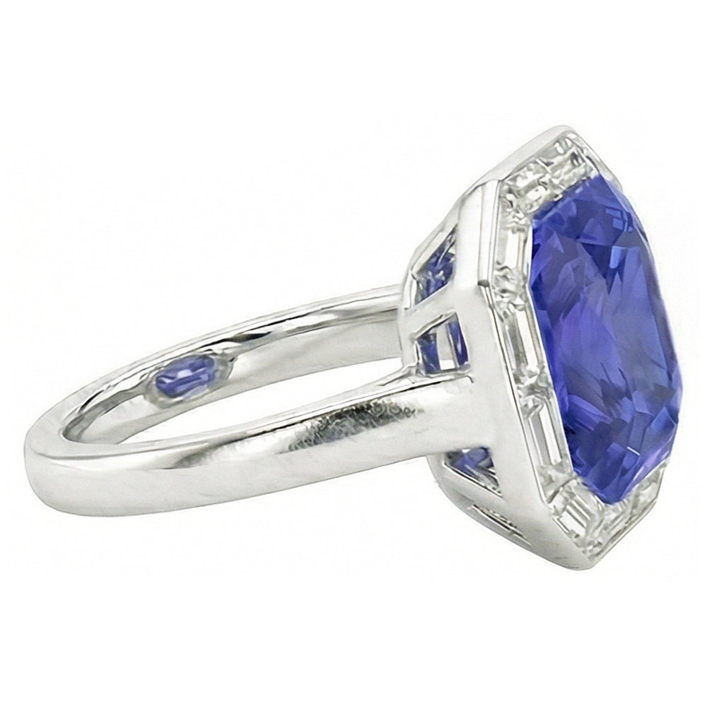 Anello Halo 3,50 carati Zaffiro blu radiante e diamanti Baguette in oro bianco 14K