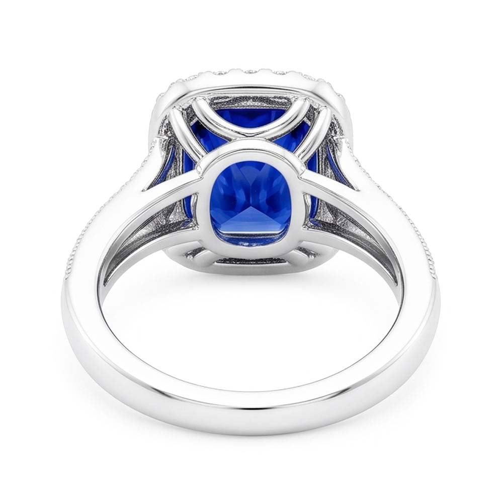 Anello Halo con zaffiro Baguette da 4,50 carati e gambo diviso con accenti rotondi