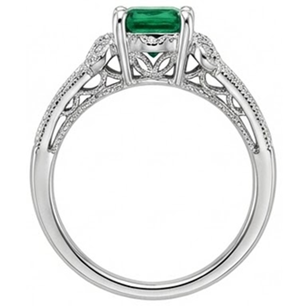 Anello In Oro Bianco Con Diamanti Con Verde Smeraldo Taglio Principessa Da 6 Ct