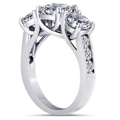 Anello Per Anniversario Di Matrimonio In Stile 3 Pietre Con Genuino Diamanti Rotondi Da 4.31 Carati