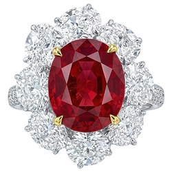 Anello Rosso Rubino Taglio Ovale Con Diamanti Rotondi 4.50 Carati Oro 14K