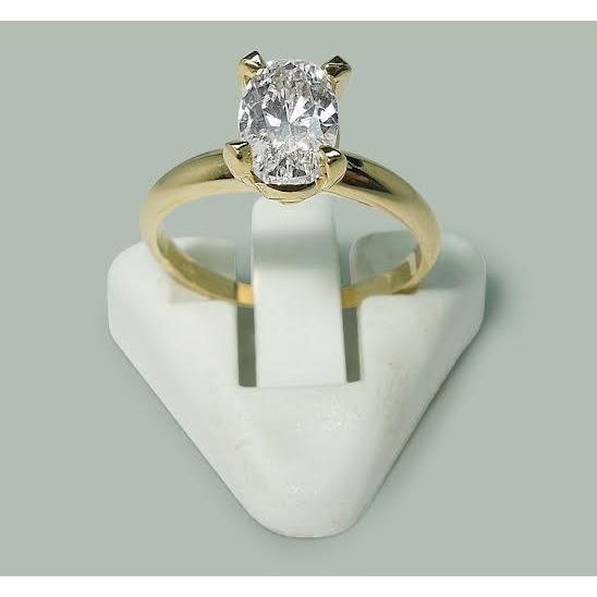 Anello Solitario Con Vero Diamante Ovale Da 1.5 Carati In Oro Giallo 14K