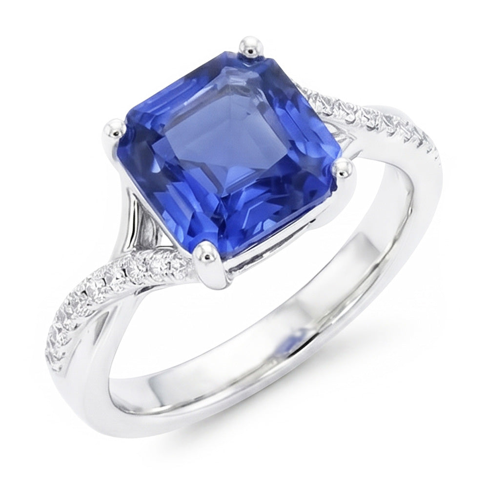 Anello Solitario In Oro Bianco Con Zaffiro Blu Con Accenti 4.50 Carati