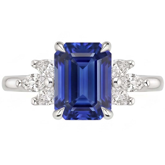 Anello Solitario con Accenti Zaffiro dello Sri Lanka e Pietra di Pera 4 Carati