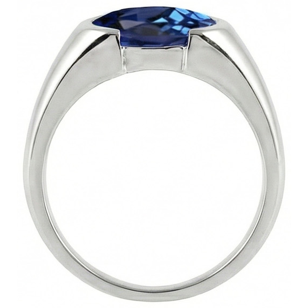 vero oval diamante 2carati anello su bianco