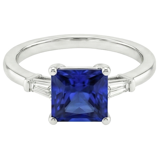 Anello Tre Pietre Zaffiro Princess Blue & Diamanti Baguette 5.25 Carati