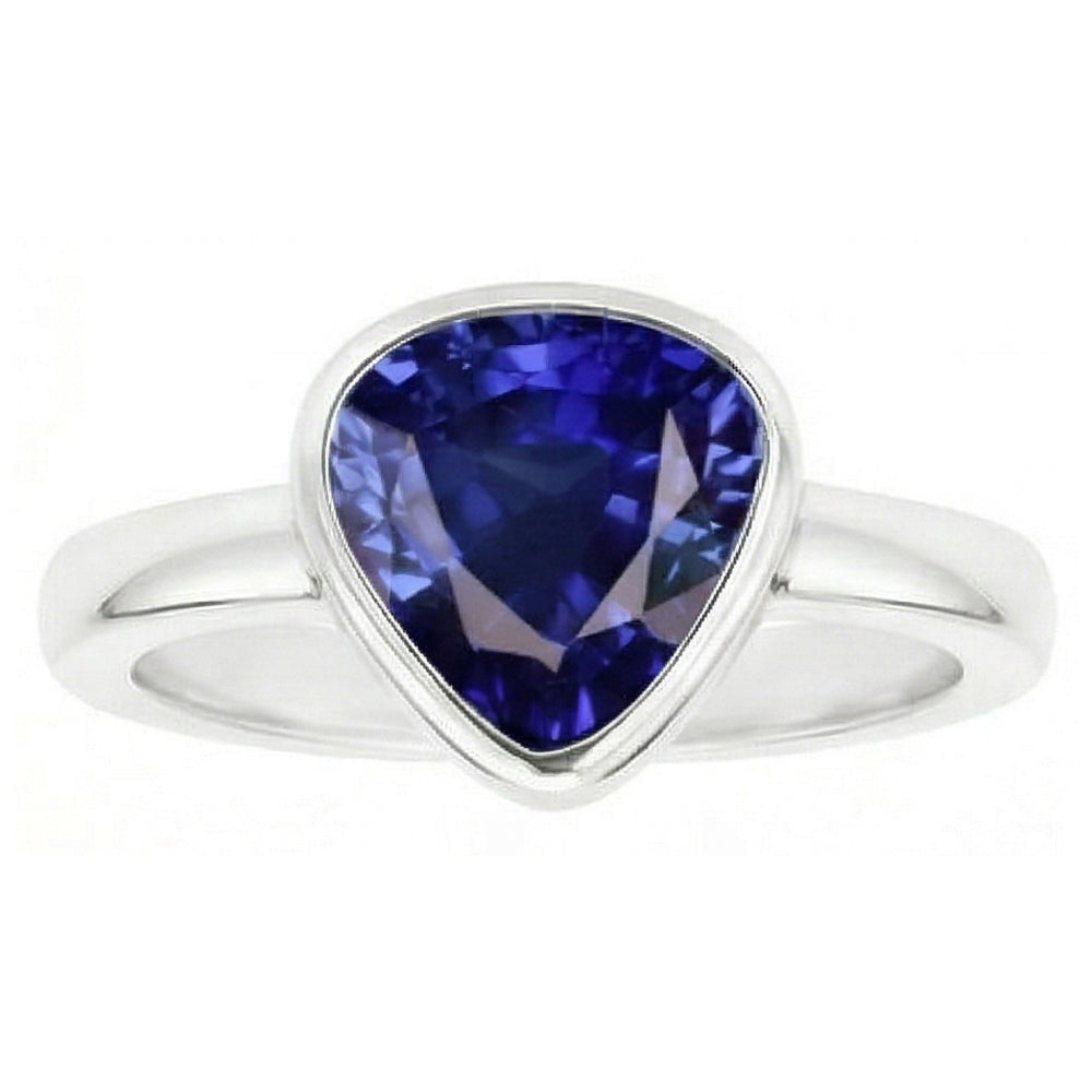 Anello a forma di solitario con set di lunetta trilioni di zaffiri blu da 2 carati