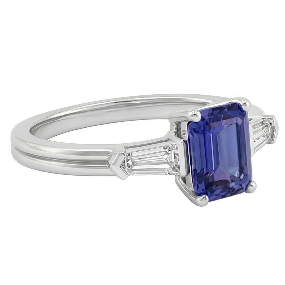 Anello con 3 pietre di smeraldo e zaffiro blu con diamanti baguette 2.25 carati