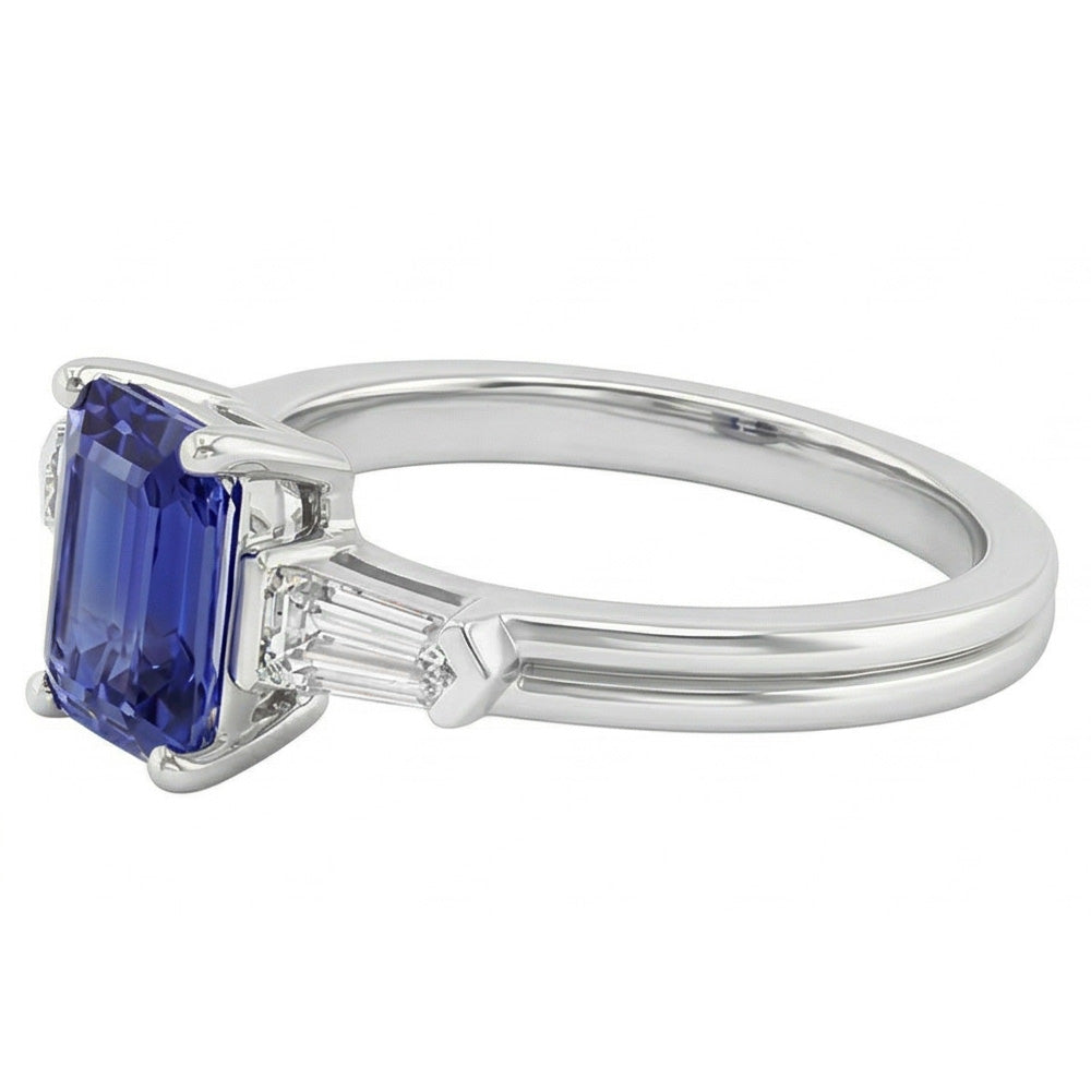Anello con 3 pietre di smeraldo e zaffiro blu con diamanti baguette 2.25 carati