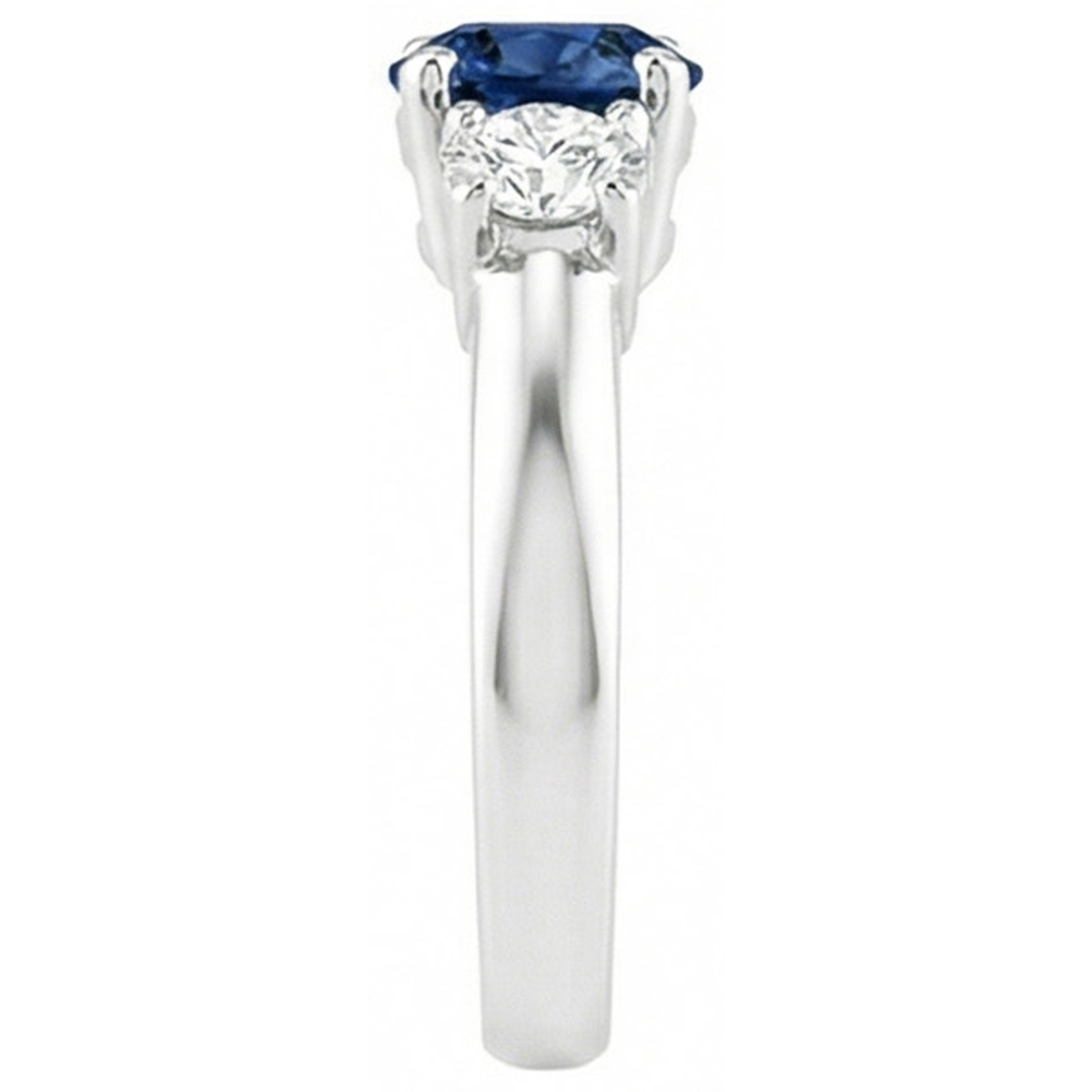 Anello con 3 pietre di zaffiro blu di Ceylon e diamante 4.50 carati in oro bianco 14K