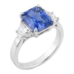 Anello con 3 pietre di zaffiro blu mezza luna con diamanti incastonati 3.50 carati