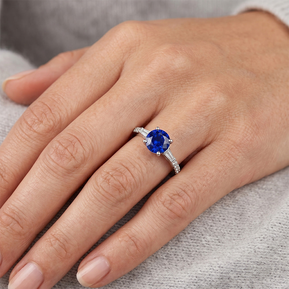 Anello con 3 pietre in vero diamante rotondo e zaffiro blu 5 carati