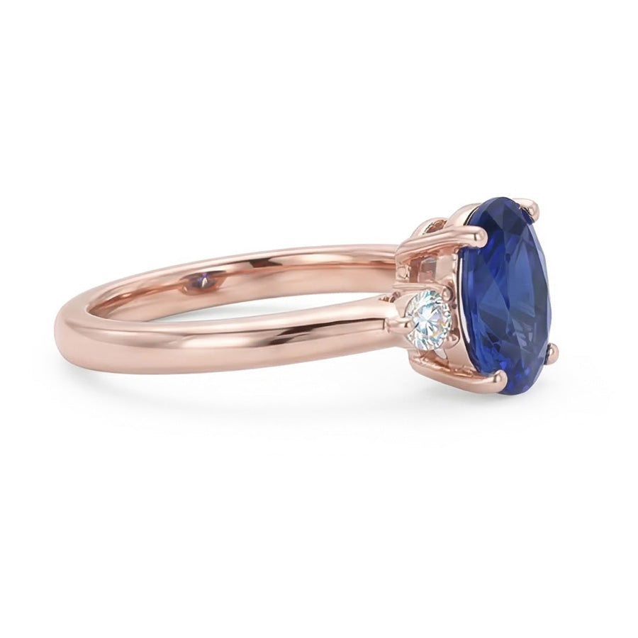 Anello con 3 zaffiri a taglio ovale con piccoli diamanti rotondi 2.25 carati