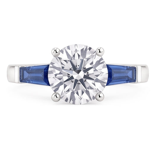 Anello con Diamante Zaffiro Blu Naturale da 3,20 ct. 3 Pietra