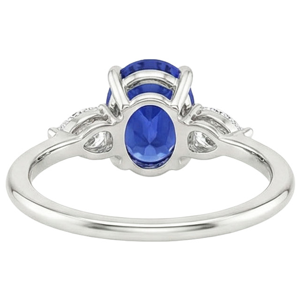 Anello con Zaffiro di Ceylon Taglio Ovale da 3,50 Carati e Tre Pietre di Diamanti Naturali Autentici ( non creati in laboratorio )