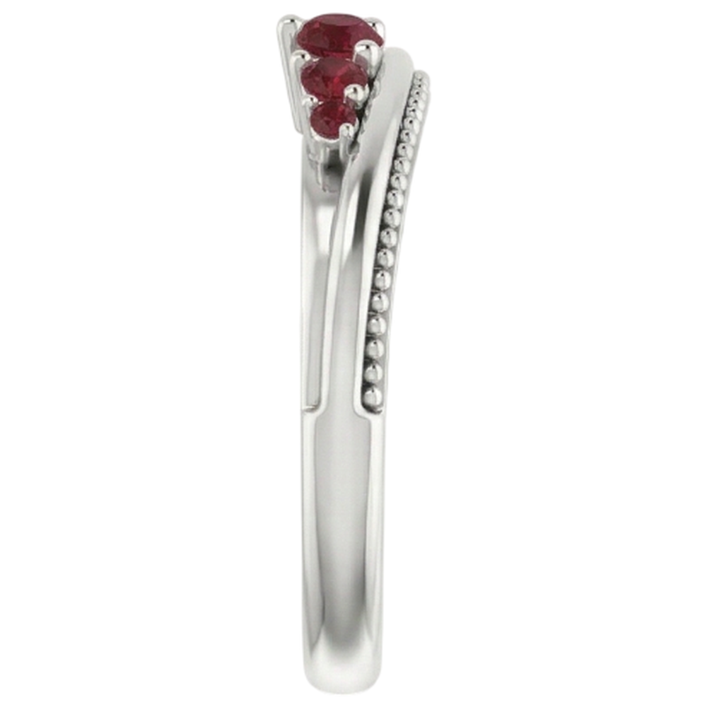 Anello con cinque pietre da 1 carato in oro bianco con rubino 14K