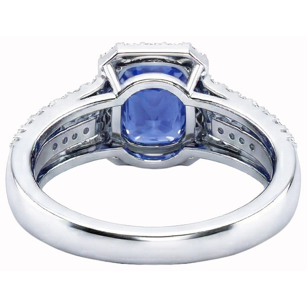 Anello con cuscino da 5,50 carati e zaffiro Ceylon rotondo con diamanti WG 14K