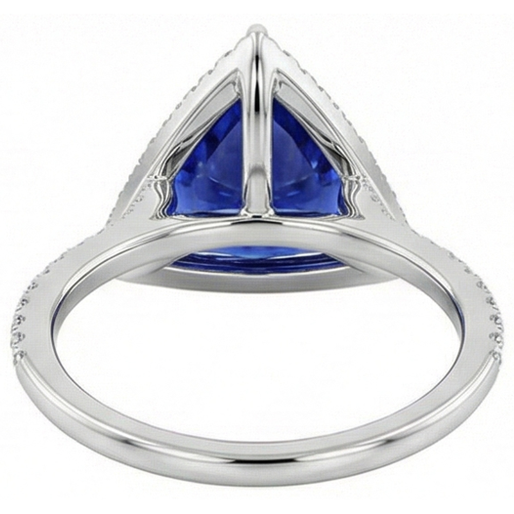 Anello con diamante Halo a forma di trilioni di zaffiro blu profondo 4 carati