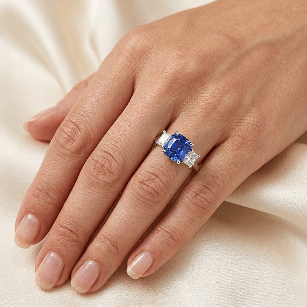Anello con diamante radiante e zaffiro blu 3 gioielli in pietra preziosa 2 carati
