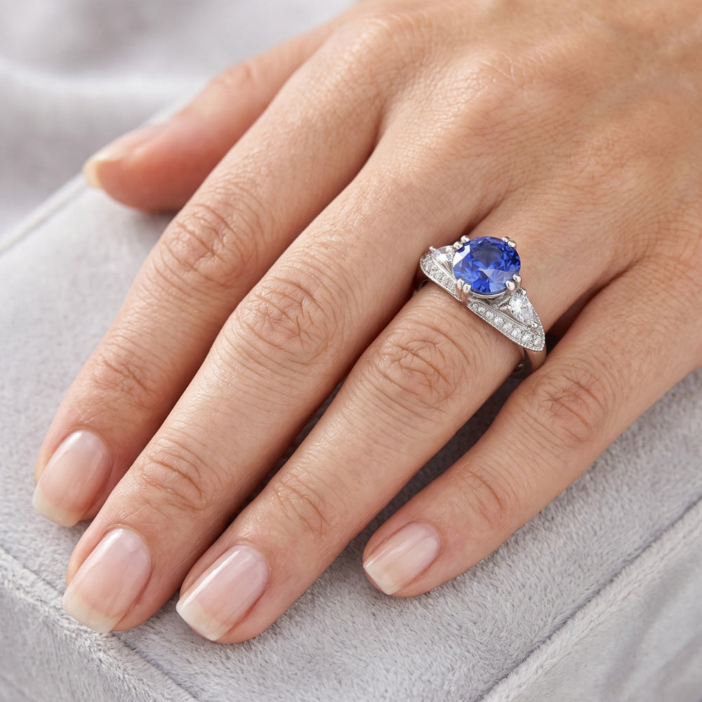 Anello con diamanti rotondi con zaffiro di Ceylon stile antico 2.75 carati