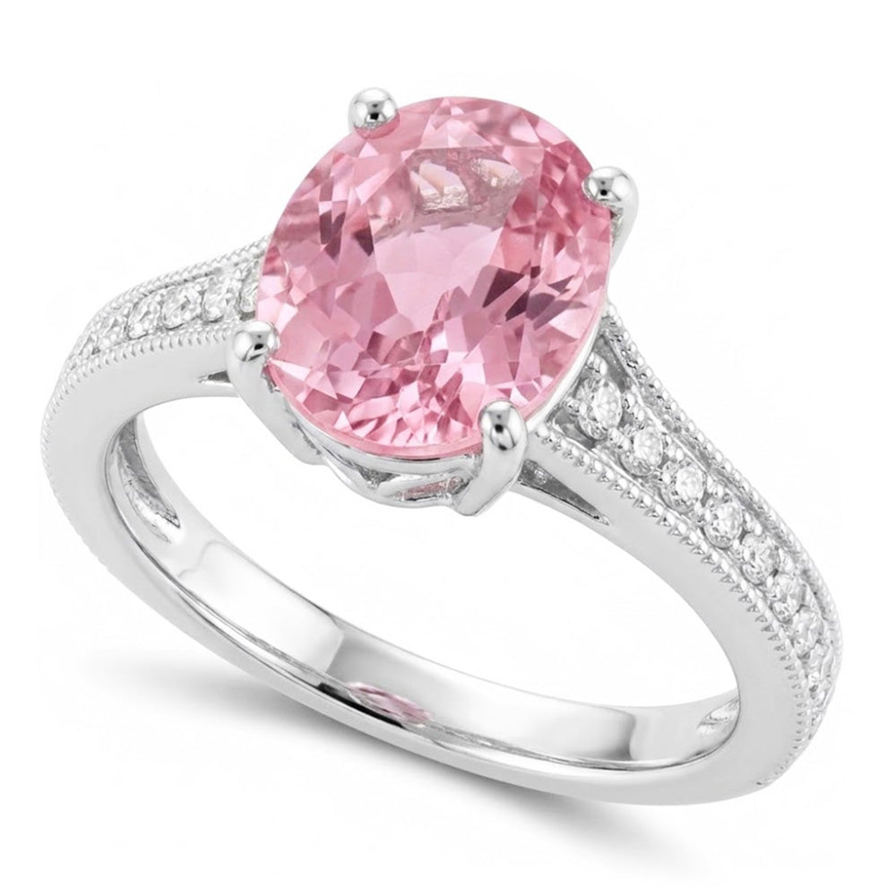Anello con kunzite rosa e diamanti taglio ovale in oro bianco 14 kt 10.50 ct