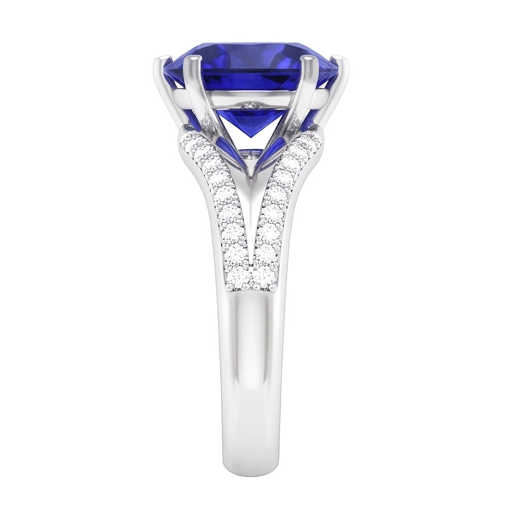Anello con pietre preziose Zaffiro di Ceylon. pavé di diamanti. gambo diviso 3.50 carati
