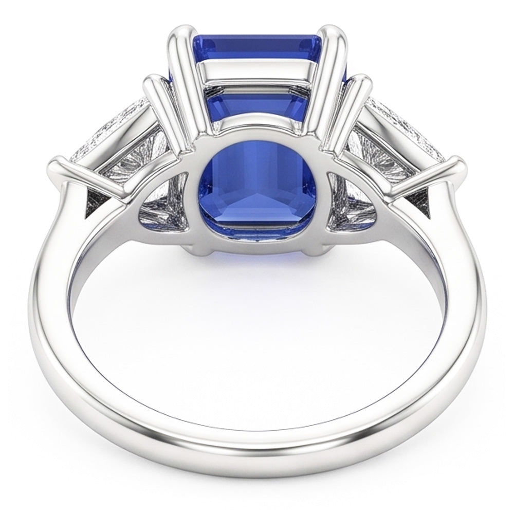 Anello con tre pietre di zaffiro blu. smeraldo e trilioni di diamanti 2.50 carati