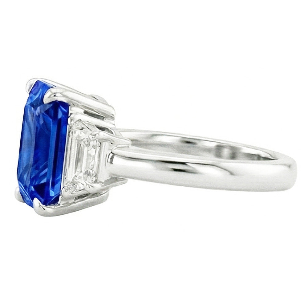 Anello con tre pietre preziose e zaffiro con diamanti radianti 3.50 carati