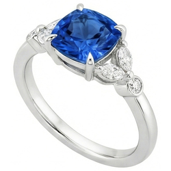 Anello con zaffiro Ceylon 2,70 carati e diamanti in oro bianco 14K