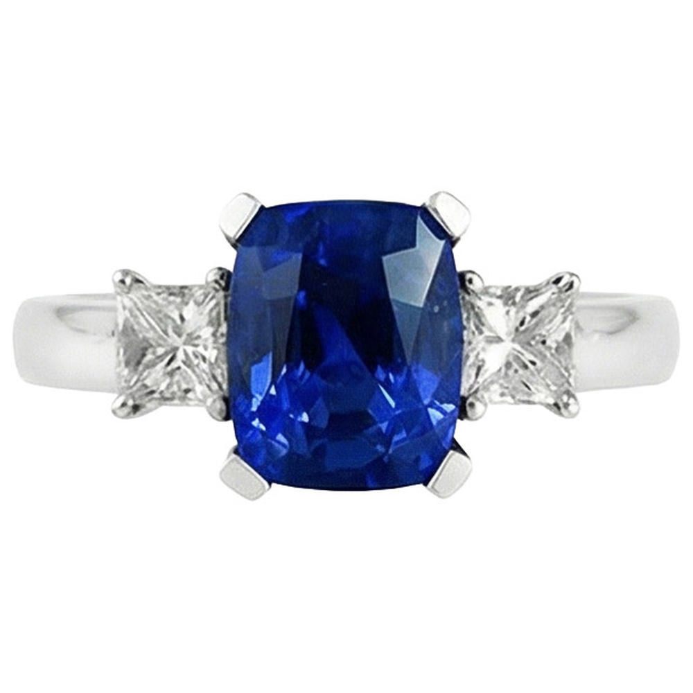 Anello con zaffiro Ceylon 4 carati e diamanti 3 pietre in Oro Bianco 14K