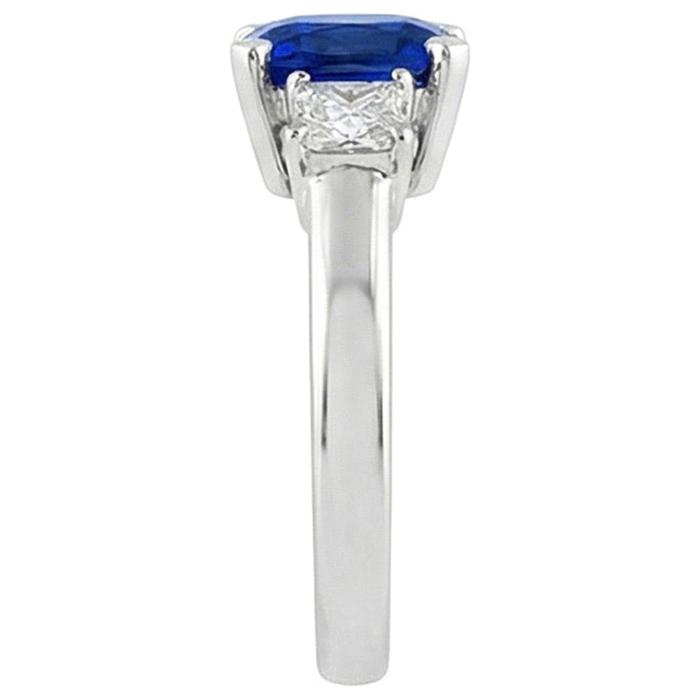 Anello con zaffiro Ceylon 4 carati e diamanti 3 pietre in Oro Bianco 14K
