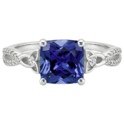 Anello con zaffiro Ceylon Blue da 3,25 carati e diamante cushion in oro bianco 14K