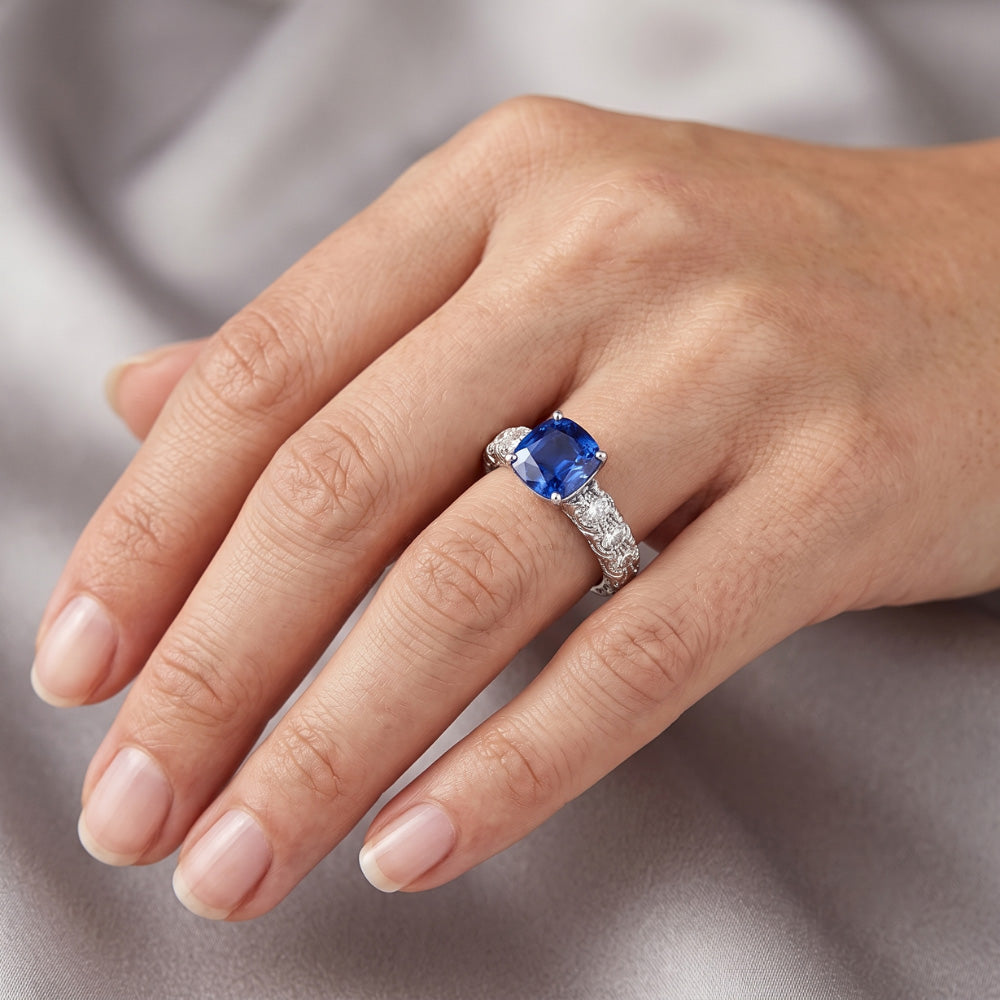 Anello con zaffiro blu 3 carati e diamante cuscino in gioielli in oro bianco 14K