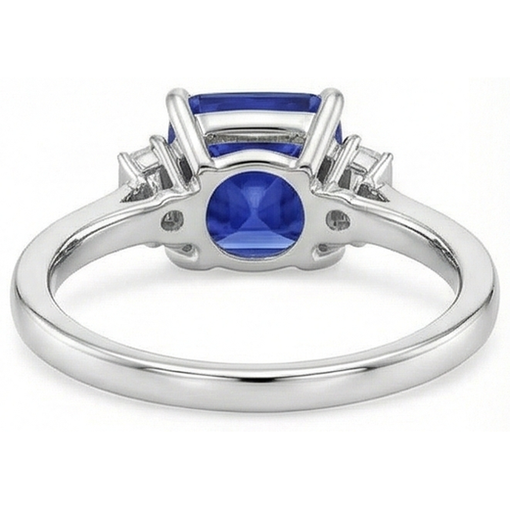 Anello con zaffiro blu 3,25 carati e tre diamanti in oro bianco 14K