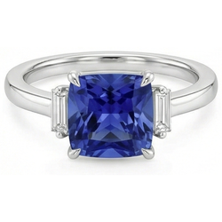Anello con zaffiro blu 3,25 carati e tre diamanti in oro bianco 14K