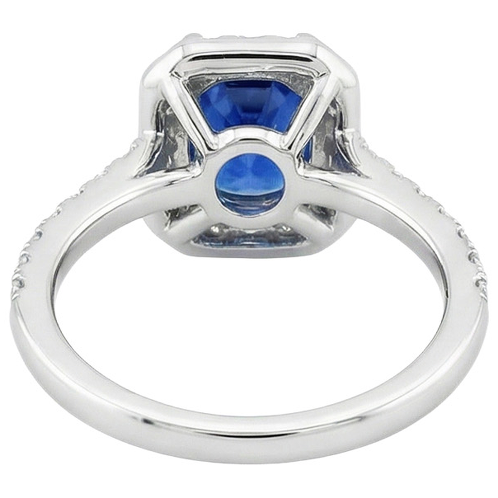 Anello con zaffiro blu Ceylon da 3,40 carati e diamanti in oro bianco 14K