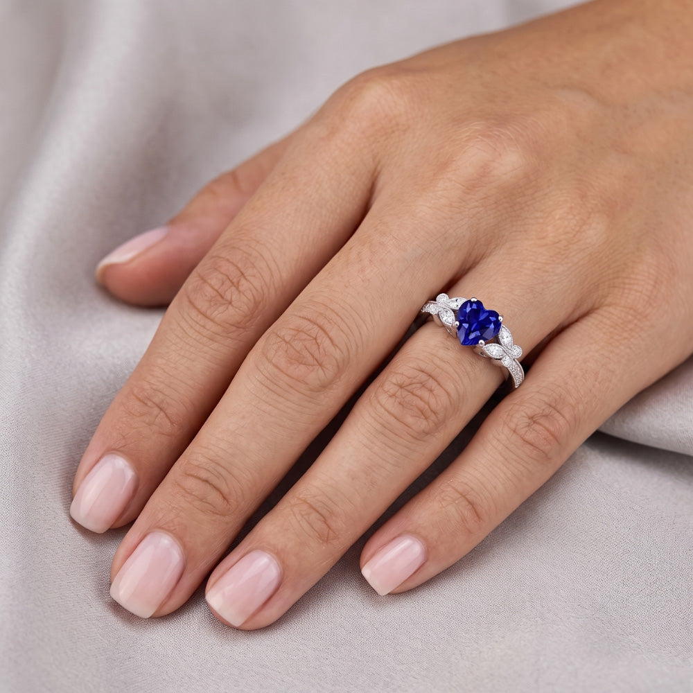 Anello con zaffiro blu a forma di cuore con diamante 2.50 carati stile farfalla