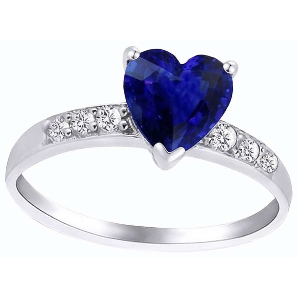 Anello con zaffiro blu cuore da 2,25 carati e accenti di pietre preziose di diamanti