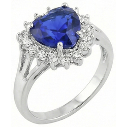Anello con zaffiro blu dello Sri Lanka e diamanti con cuore da 7,60 ct