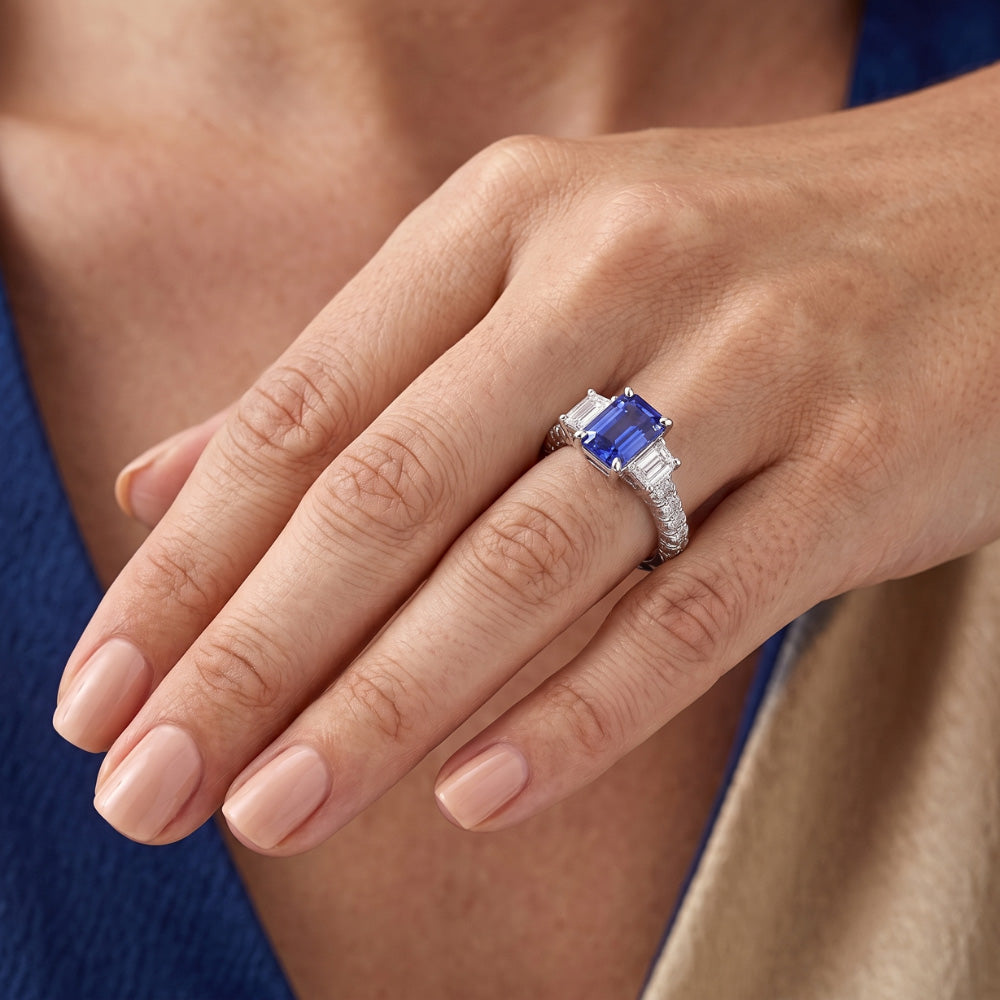 Anello con zaffiro blu e diamanti 3 stile pietra e accenti 3.50 carati