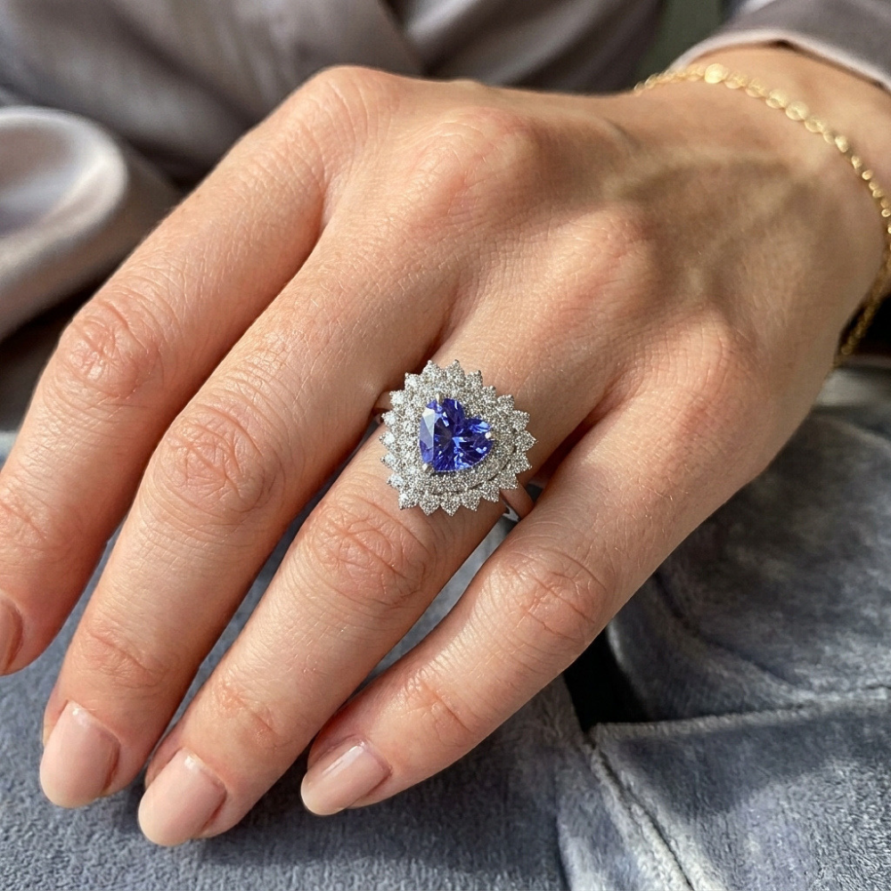 Anello con zaffiro blu naturale a forma di cuore con diamante Halo 3 carati stile stella