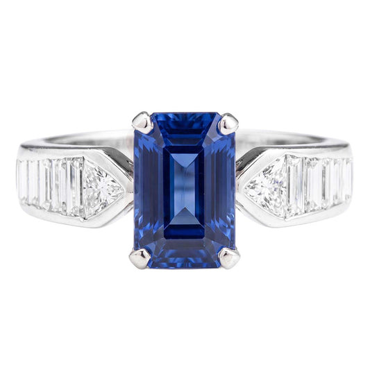 Anello con zaffiro blu pietra preziosa Trilioni e baguette accentate 3.50 carati