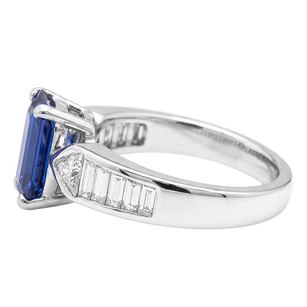 Anello con zaffiro blu pietra preziosa Trilioni e baguette accentate 3.50 carati