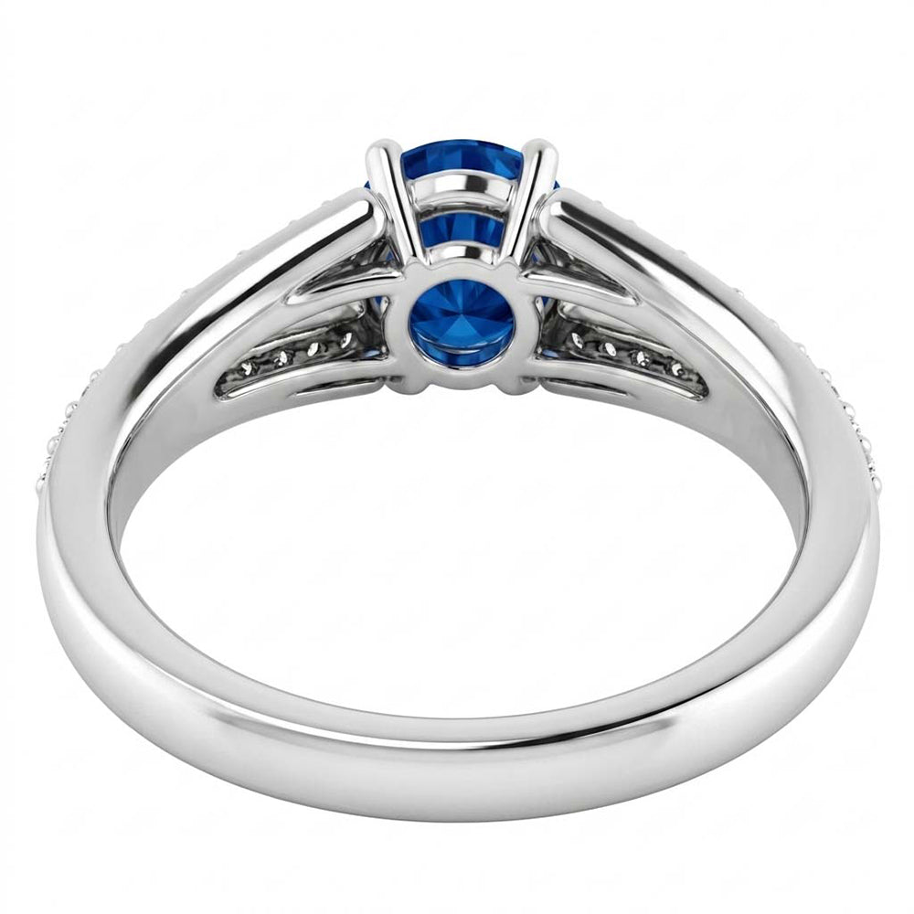 Anello con zaffiro blu rotondo con gambo diviso in oro bianco 14K 1.75 carati
