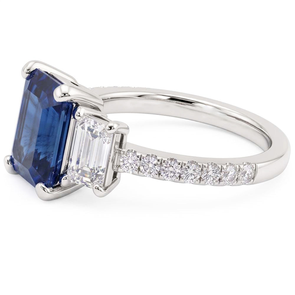 Anello con zaffiro blu smeraldo con pietra preziosa 3 pietre e diamanti 4 carati