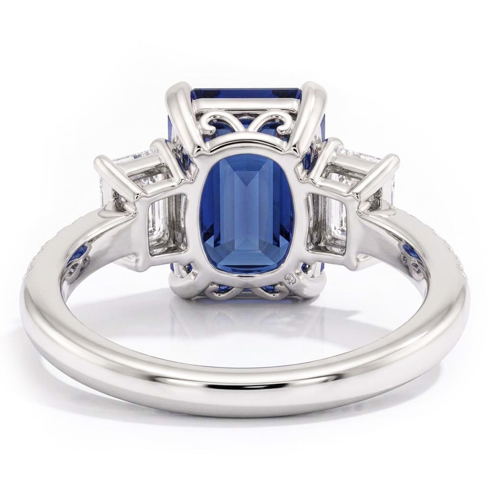 Anello con zaffiro blu smeraldo con pietra preziosa 3 pietre e diamanti 4 carati