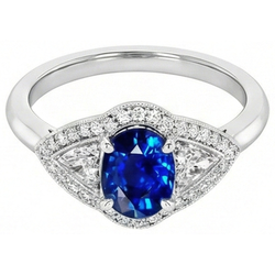 Anello con zaffiro dello Sri Lanka da 3,90 carati e diamanti incastonati in oro bianco 14K