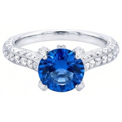 Anello con zaffiro dello Sri Lanka da 4,50 carati e diamanti taglio rotondo
