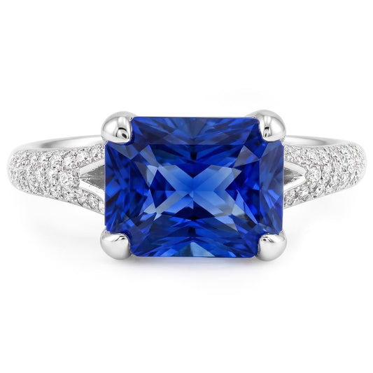 Anello con zaffiro radioso 4 carati e pavé di gioielli con diamante a gambo diviso in 14K