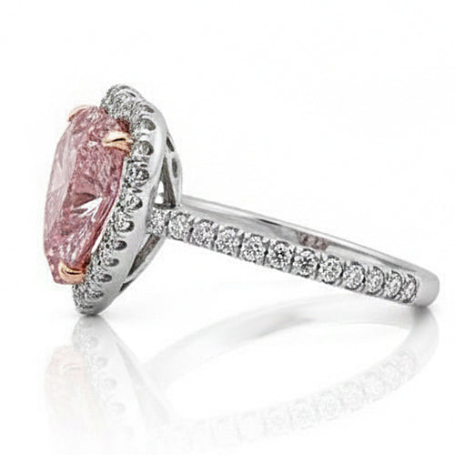 Anello da 3.35 carati con zaffiro rosa a cuore e piccoli diamanti rotondi
